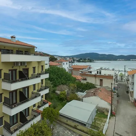 Apartamento Thita Ex Anastasiadis House Néos Marmarás