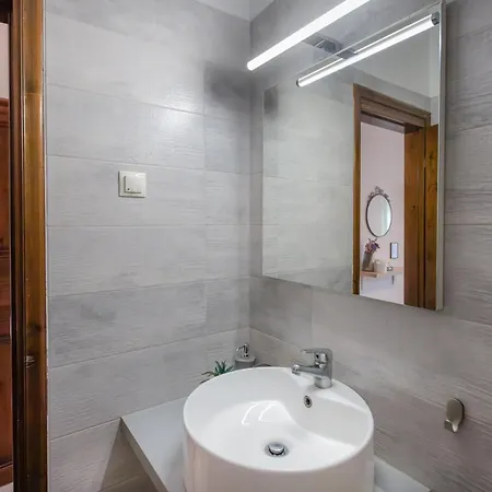 Thita Ex Anastasiadis House * Néos Marmarás