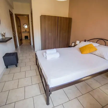 Anastasiadis House * Neos Marmaras